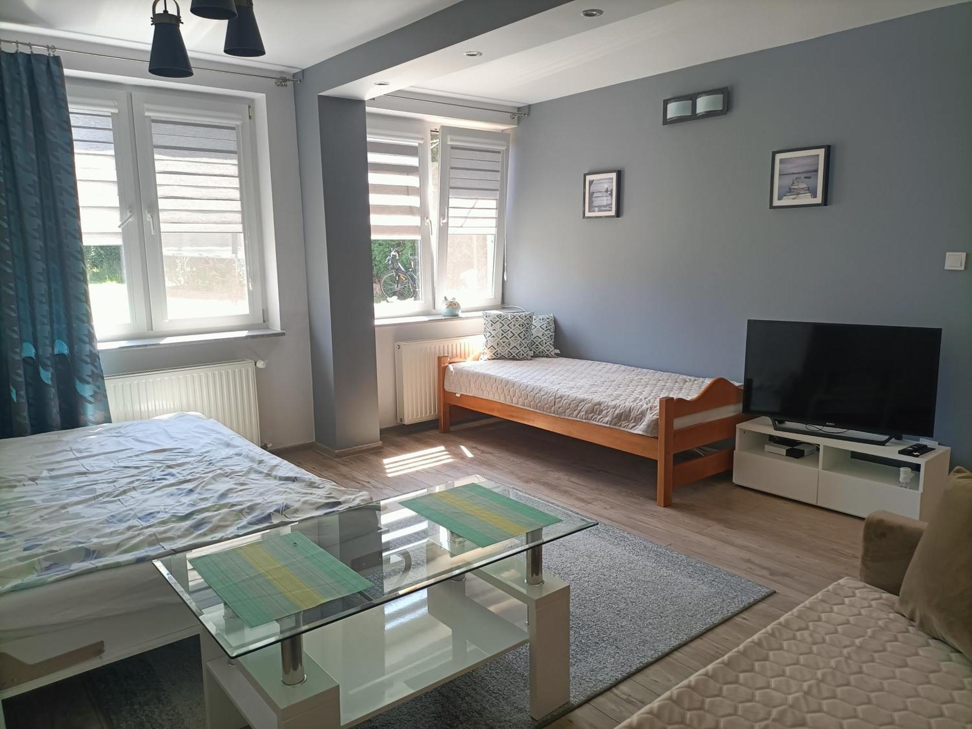 Apartament Blekit Nieba ティコチン エクステリア 写真